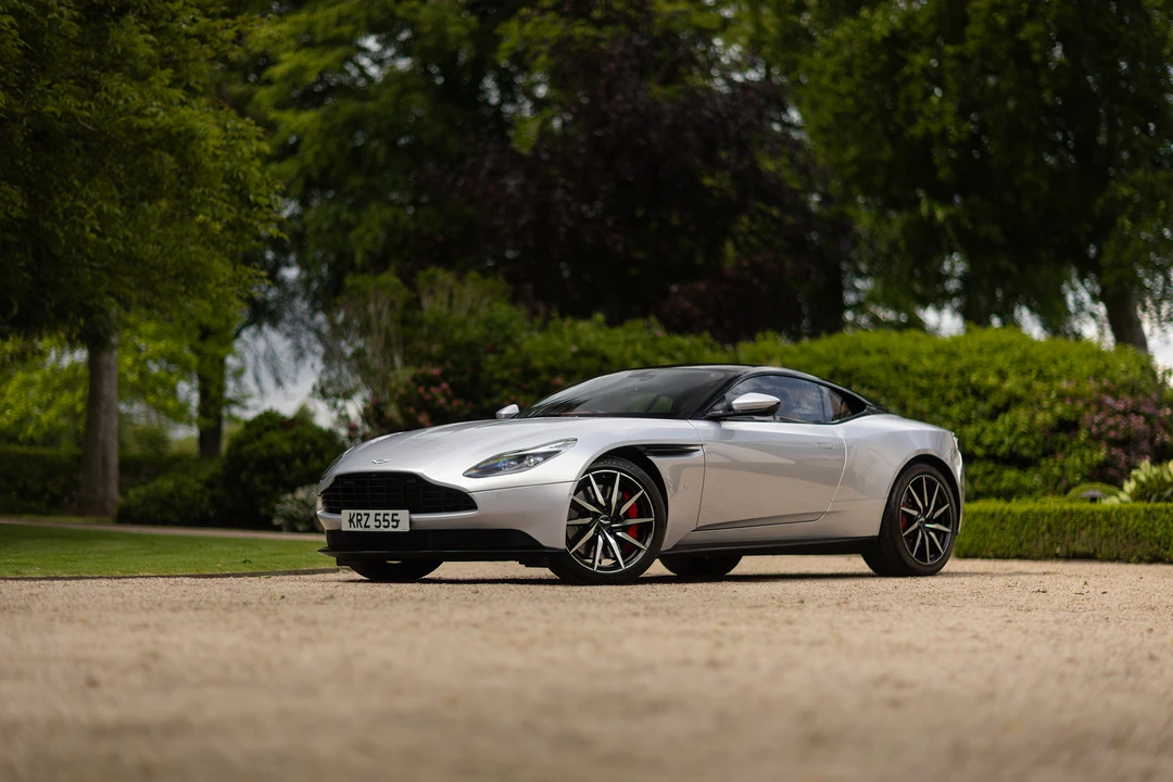 2017 Aston Martin DB11 V12 - Image 13 of 31