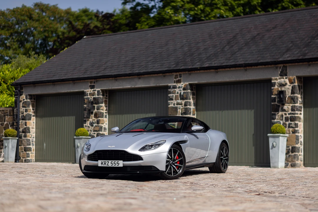2017 Aston Martin DB11 V12 - Image 10 of 31
