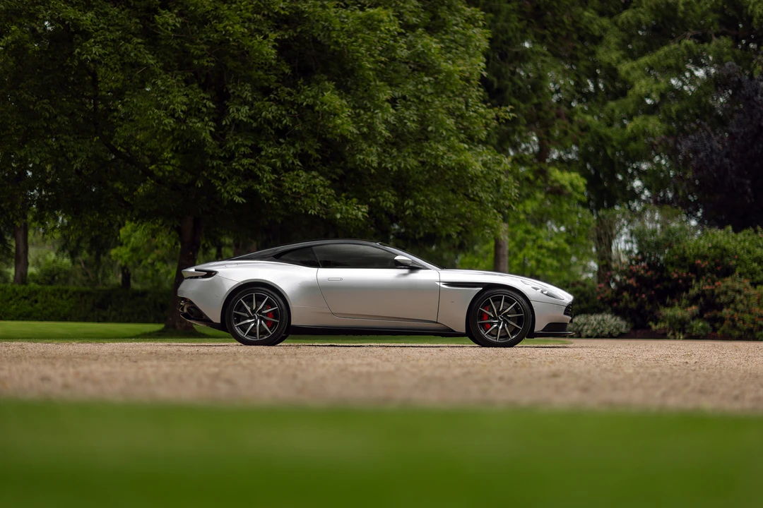 2017 Aston Martin DB11 V12 - Image 8 of 31