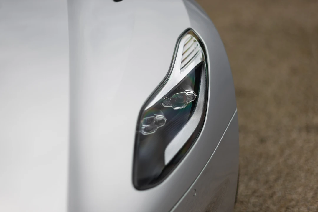 2017 Aston Martin DB11 V12 - Image 30 of 31