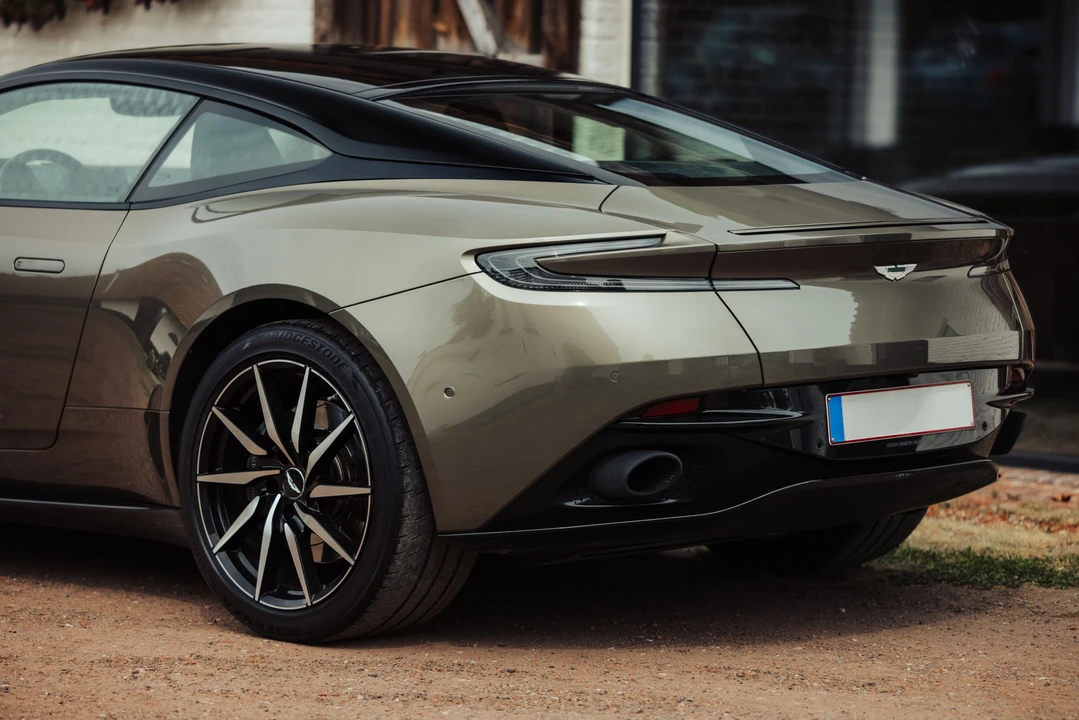 2017 Aston Martin DB11 V8 - Image 23 of 31