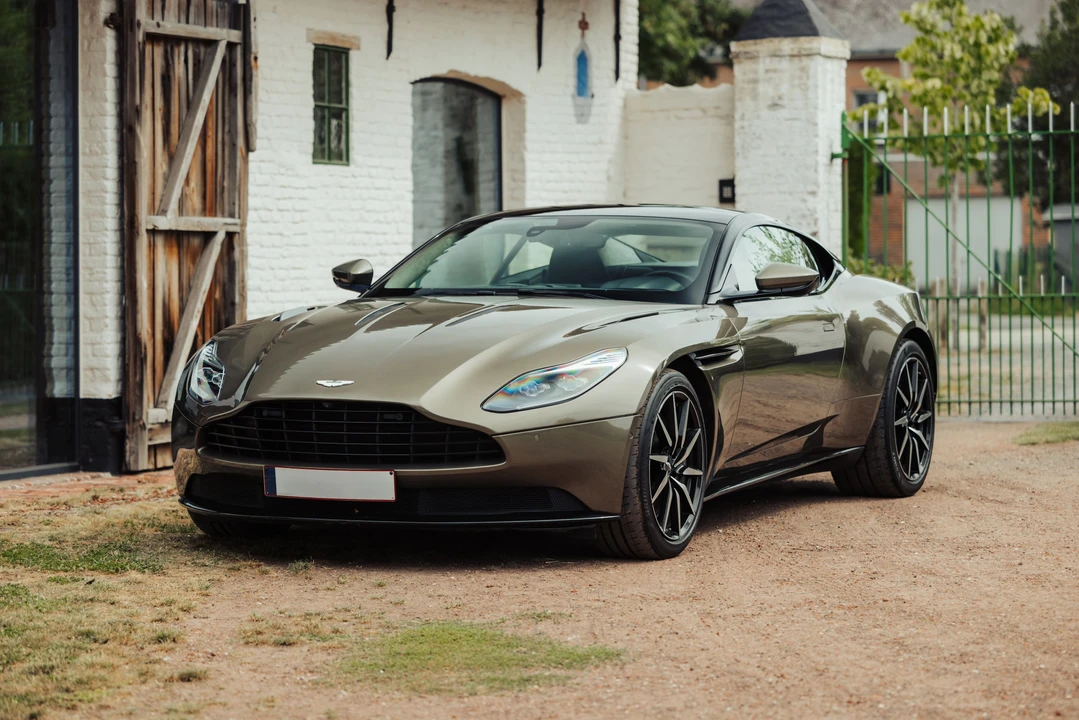 2017 Aston Martin DB11 V8 - Image 13 of 31
