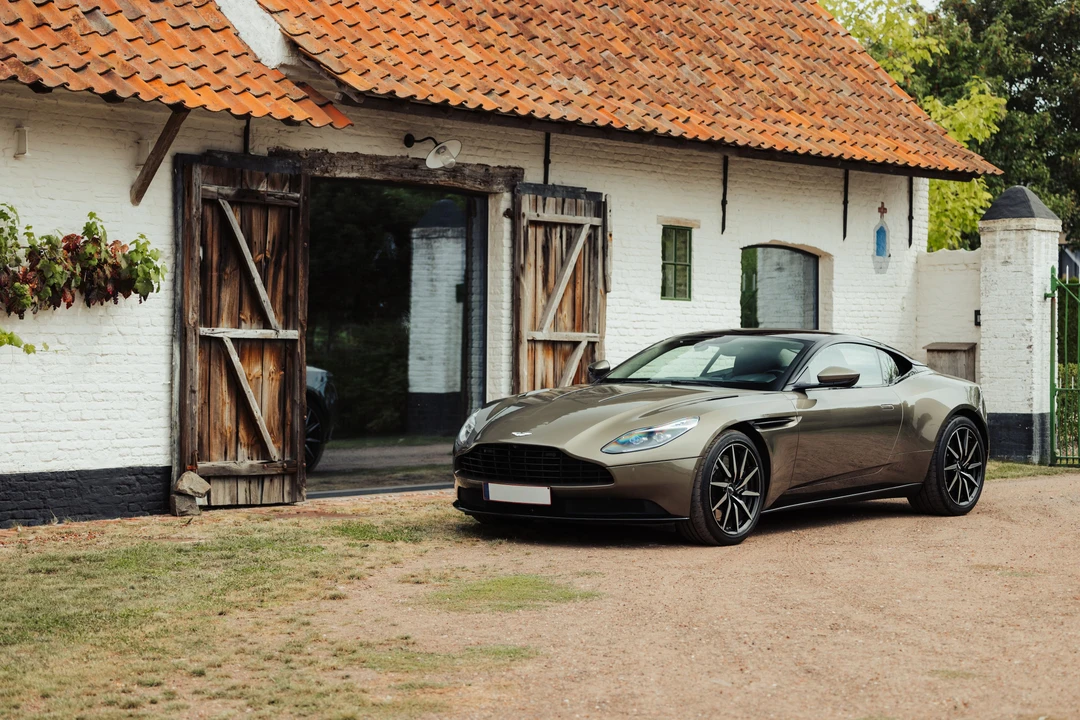 2017 Aston Martin DB11 V8 - Image 8 of 31
