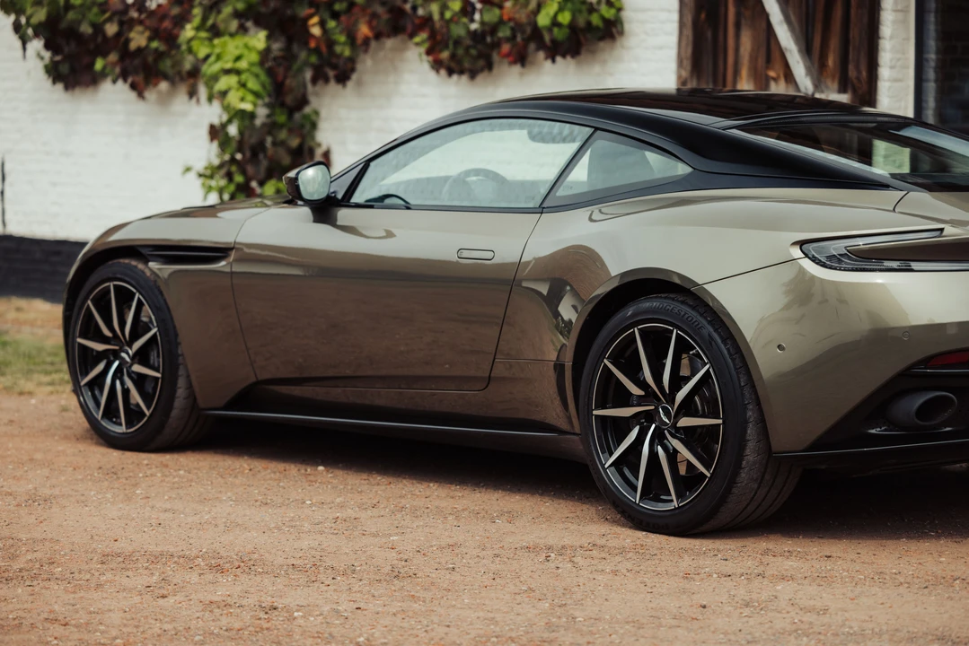 2017 Aston Martin DB11 V8 - Image 22 of 31