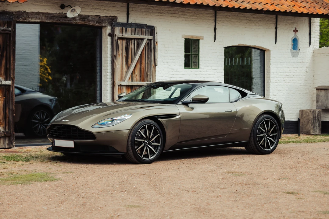 2017 Aston Martin DB11 V8 - Image 11 of 31