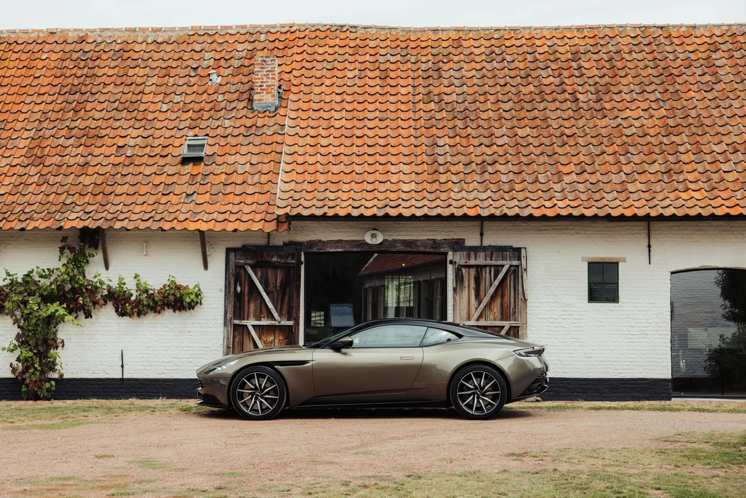 2017 Aston Martin DB11 V8 - Image 30 of 31