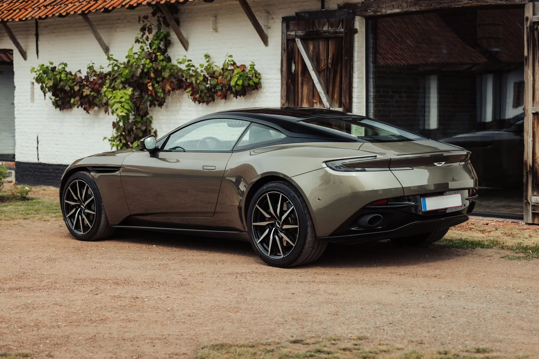 2017 Aston Martin DB11 V8 - Image 21 of 31