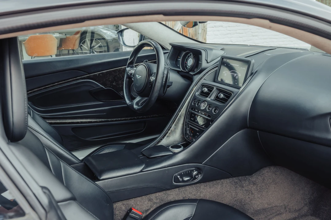 2017 Aston Martin DB11 V8 - Image 20 of 31