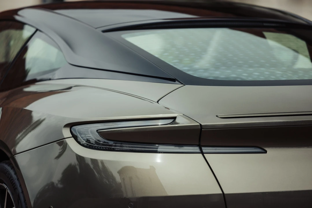 2017 Aston Martin DB11 V8 - Image 25 of 31