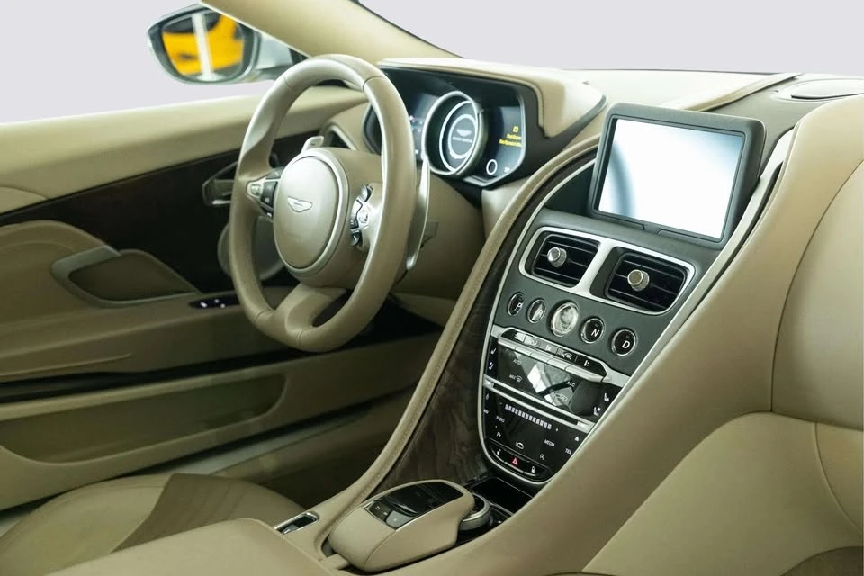 2017 Aston Martin DB11 - Image 16 of 17