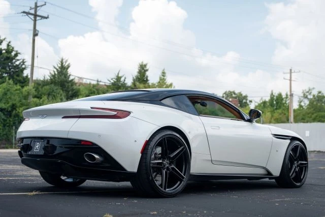 2017 Aston Martin DB11 - Image 9 of 16