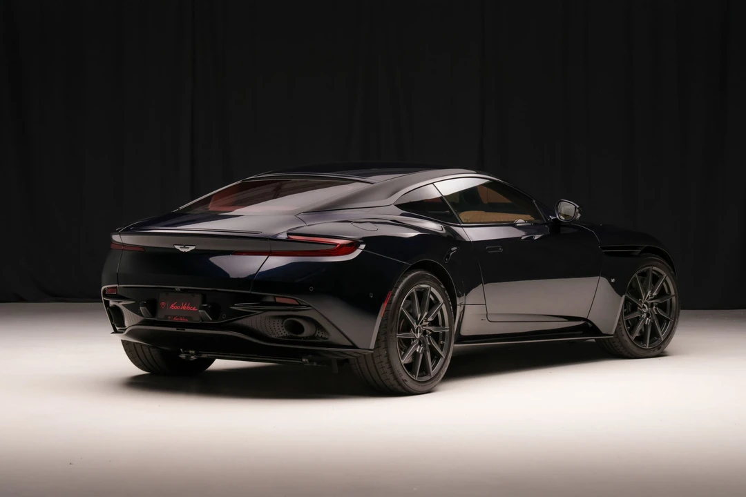 2017 Aston Martin DB11 V12 - Image 8 of 31