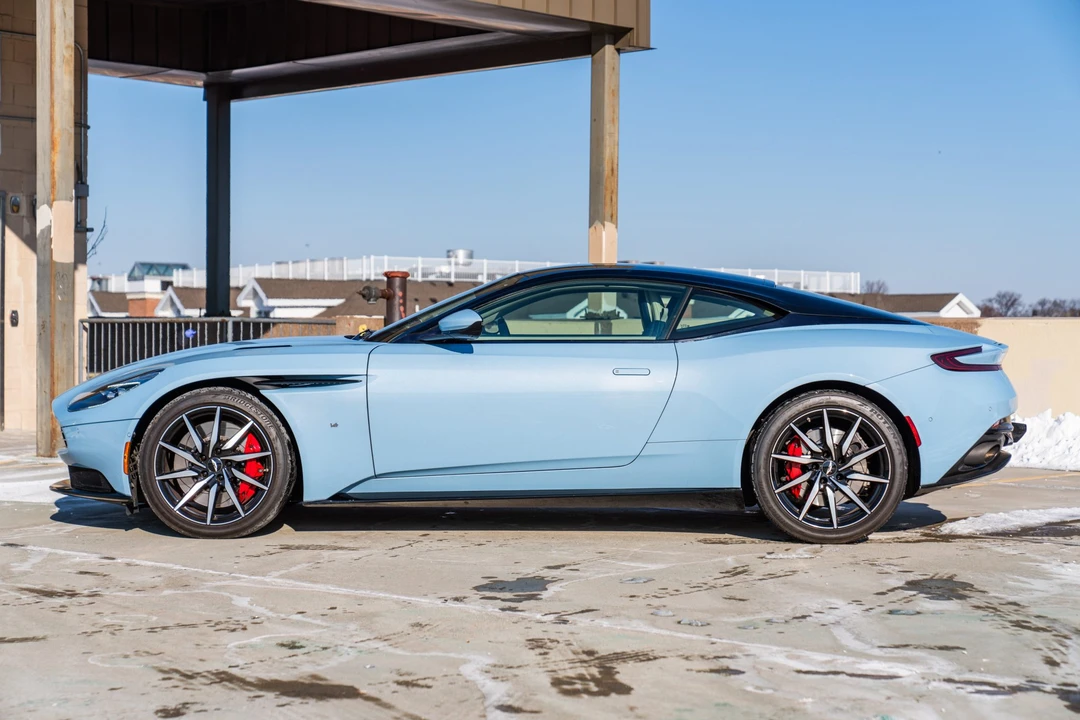 2017 Aston Martin DB11 V12 - Image 11 of 31