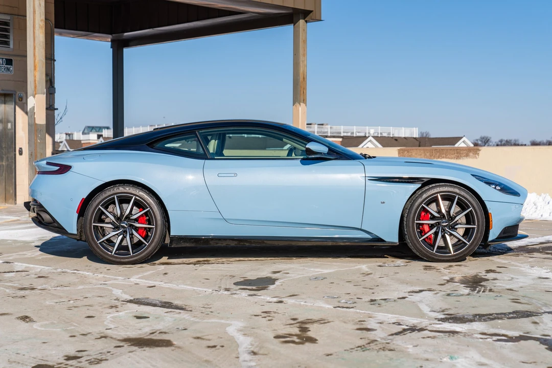 2017 Aston Martin DB11 V12 - Image 6 of 31