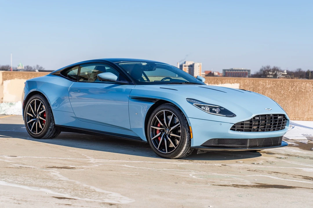 2017 Aston Martin DB11 V12 - Image 5 of 31