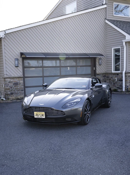 2017 Aston Martin DB11 V12 - Image 8 of 31