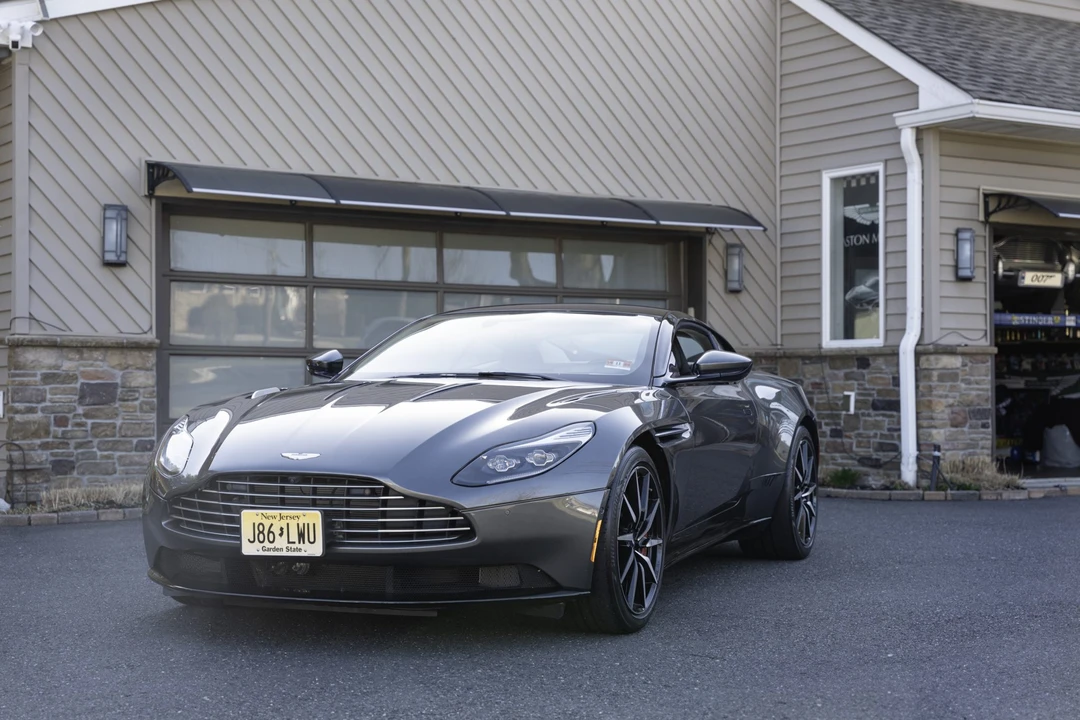 2017 Aston Martin DB11 V12 - Image 7 of 31