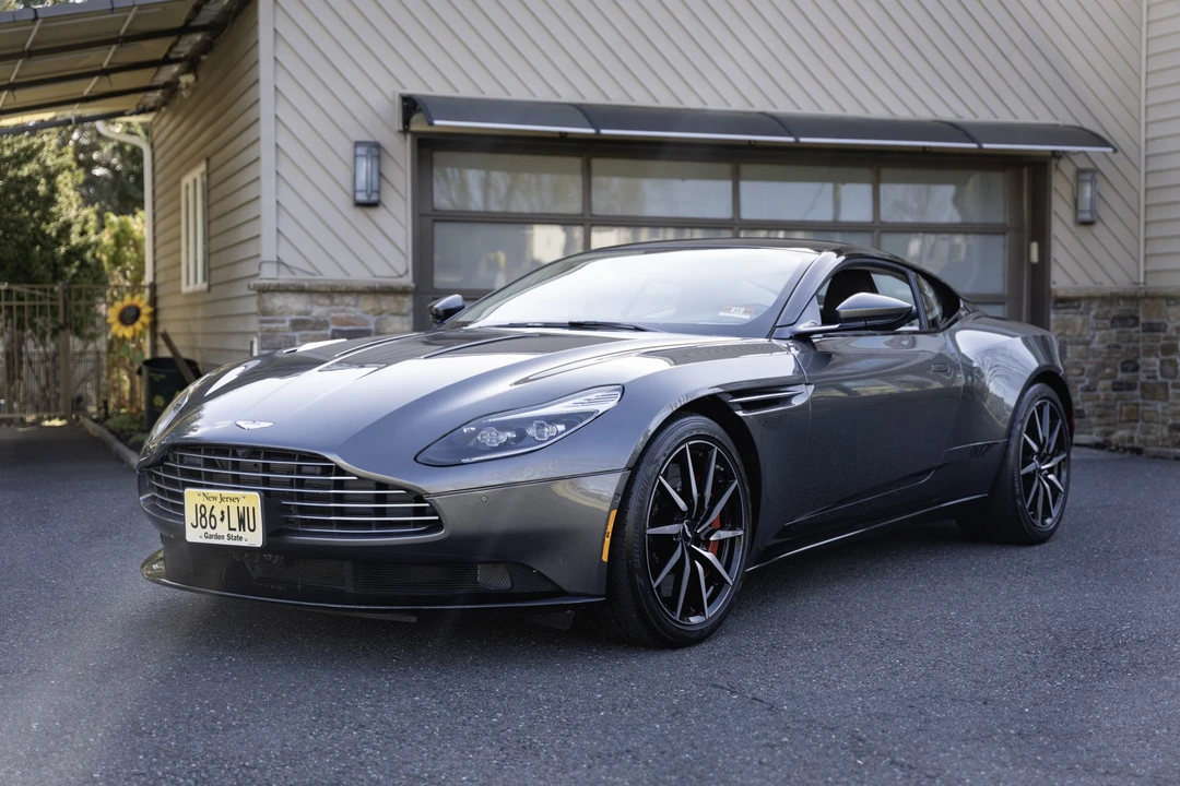 2017 Aston Martin DB11 V12 - Image 4 of 31