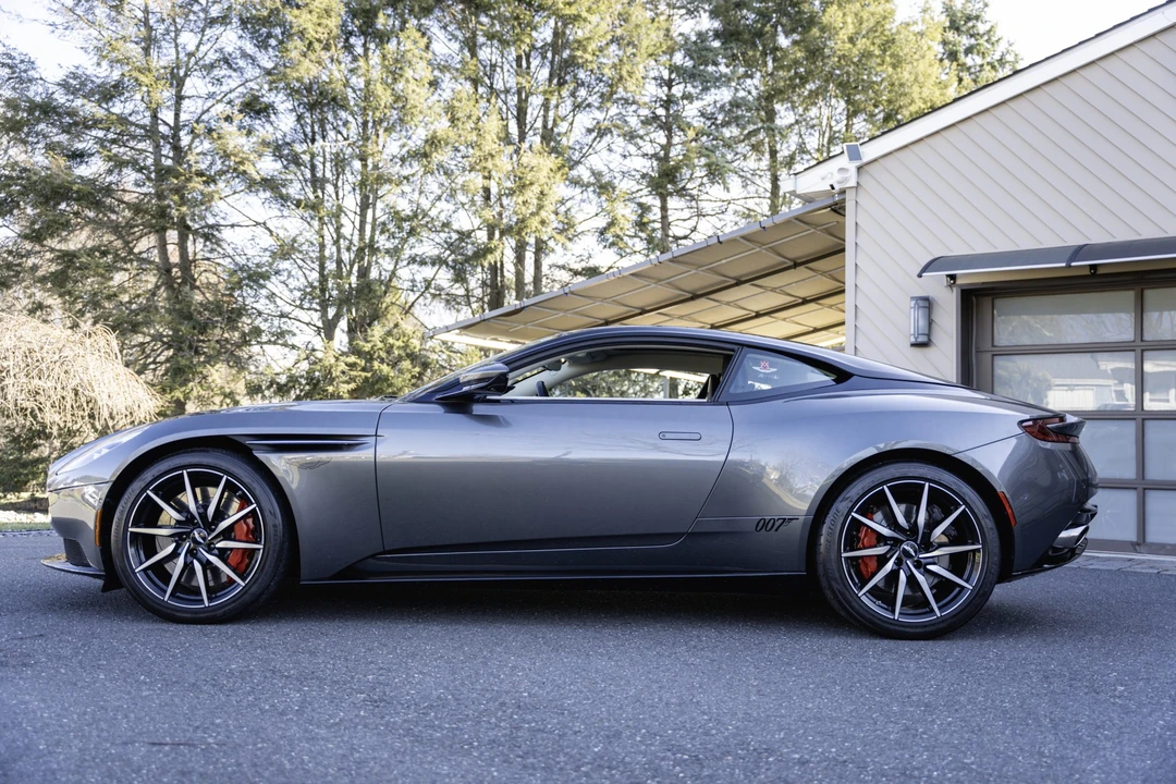 2017 Aston Martin DB11 V12 - Image 31 of 31