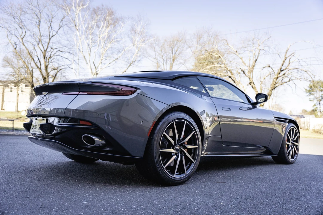 2017 Aston Martin DB11 V12 - Image 26 of 31