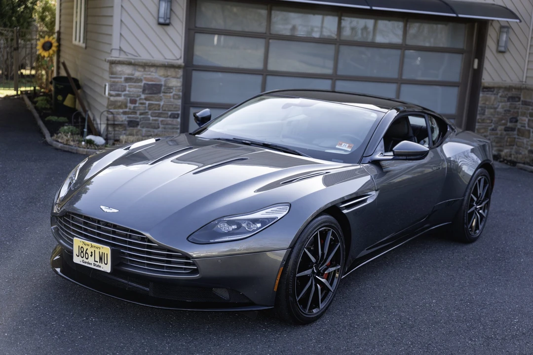 2017 Aston Martin DB11 V12 - Image 5 of 31