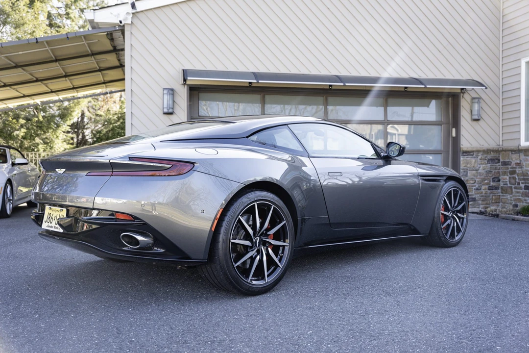 2017 Aston Martin DB11 V12 - Image 25 of 31