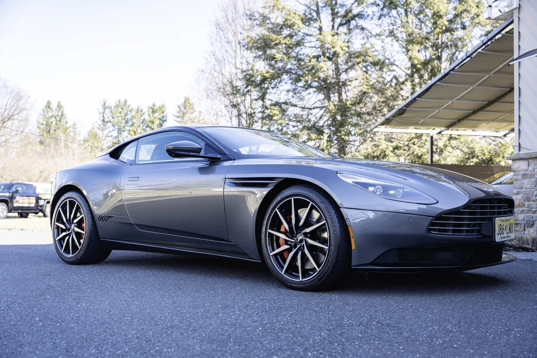 2017 Aston Martin DB11 V12 - Image 23 of 31