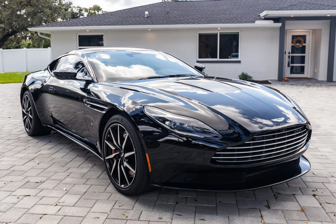 2017 Aston Martin DB11 V12 - Image 7 of 31