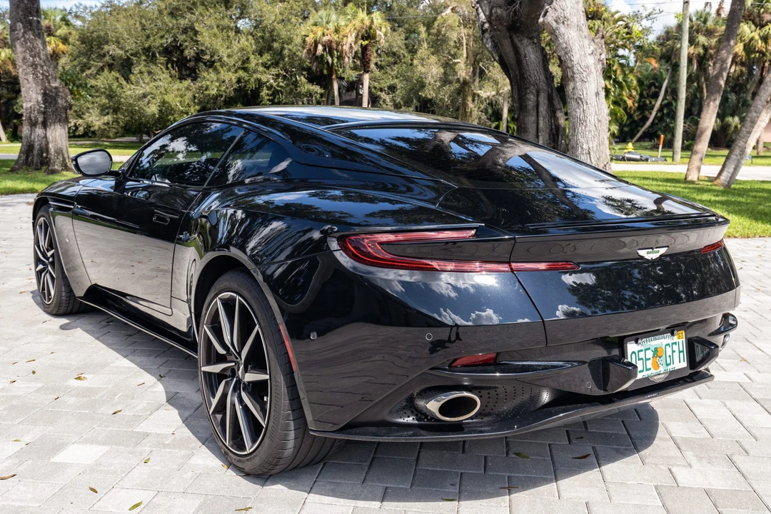 2017 Aston Martin DB11 V12 - Image 4 of 31