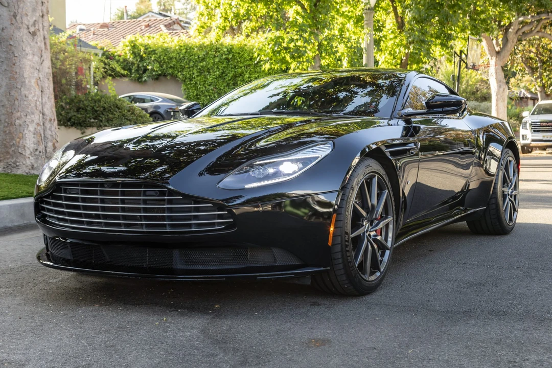 2017 Aston Martin DB11 V12 - Image 5 of 31