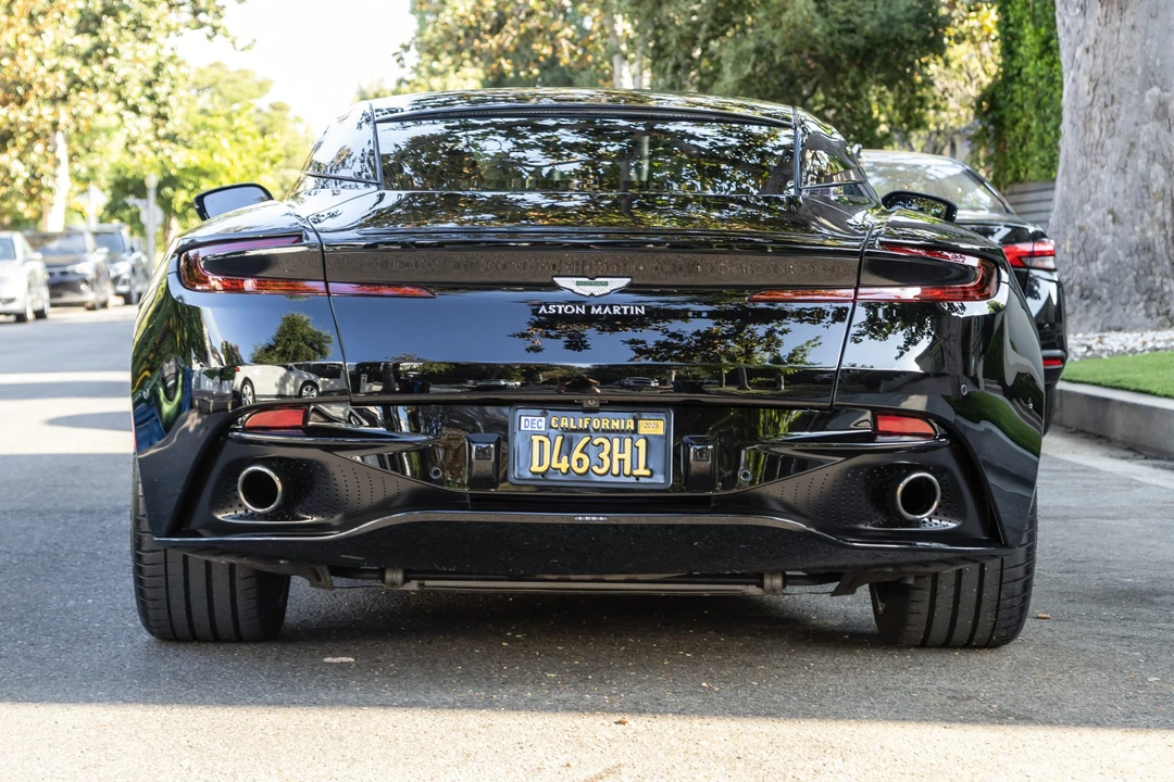 2017 Aston Martin DB11 V12 - Image 9 of 31