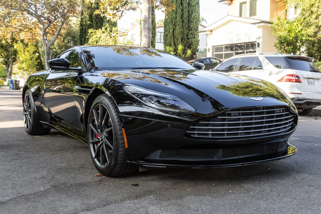2017 Aston Martin DB11 V12 - Image 12 of 31