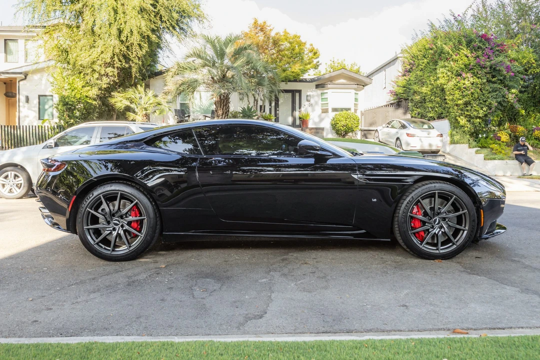 2017 Aston Martin DB11 V12 - Image 11 of 31