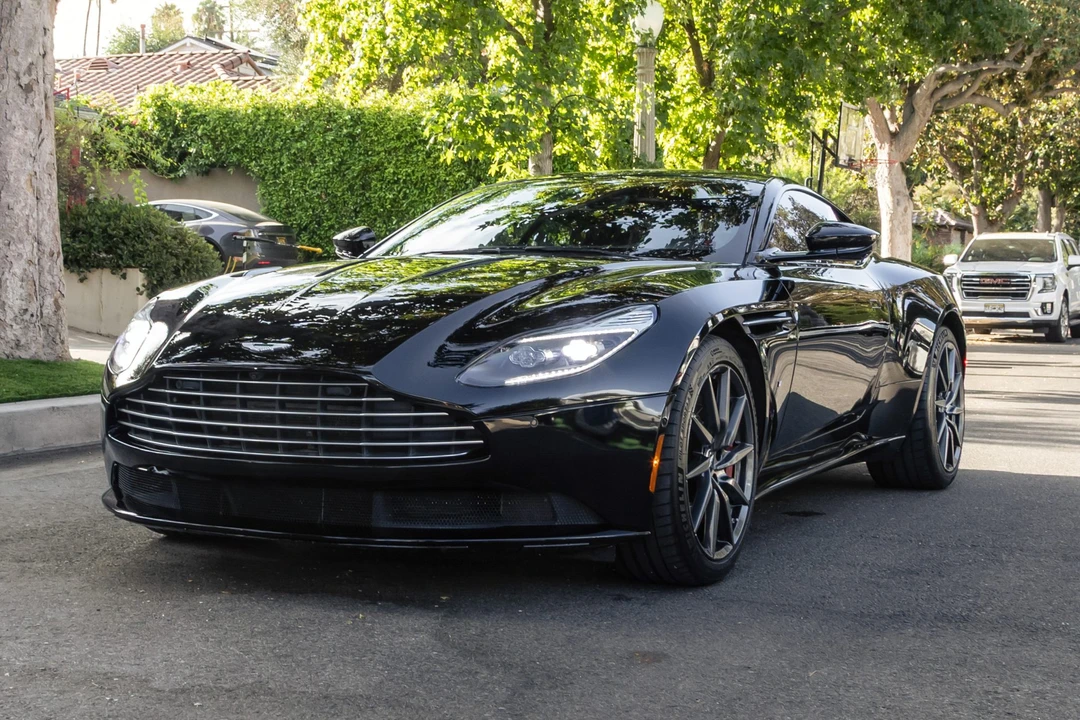 2017 Aston Martin DB11 V12 - Image 4 of 31