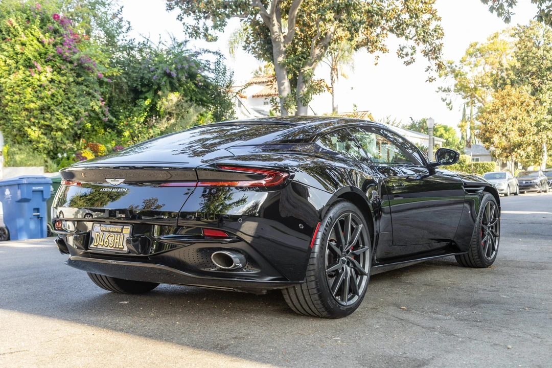 2017 Aston Martin DB11 V12 - Image 10 of 31