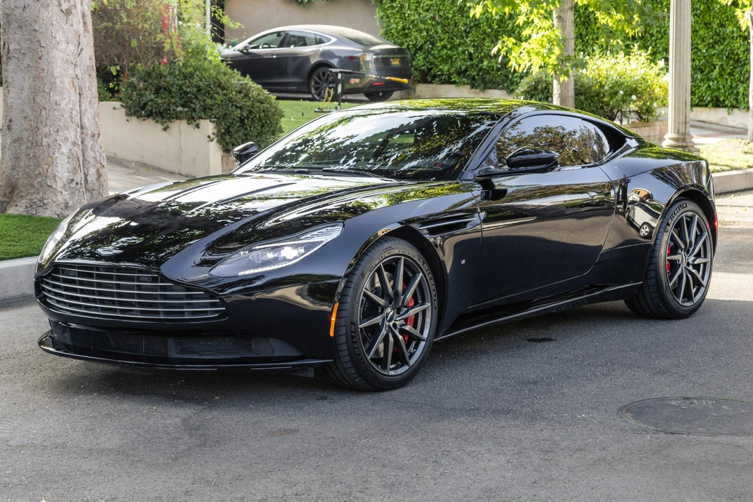 2017 Aston Martin DB11 V12 - Image 6 of 31
