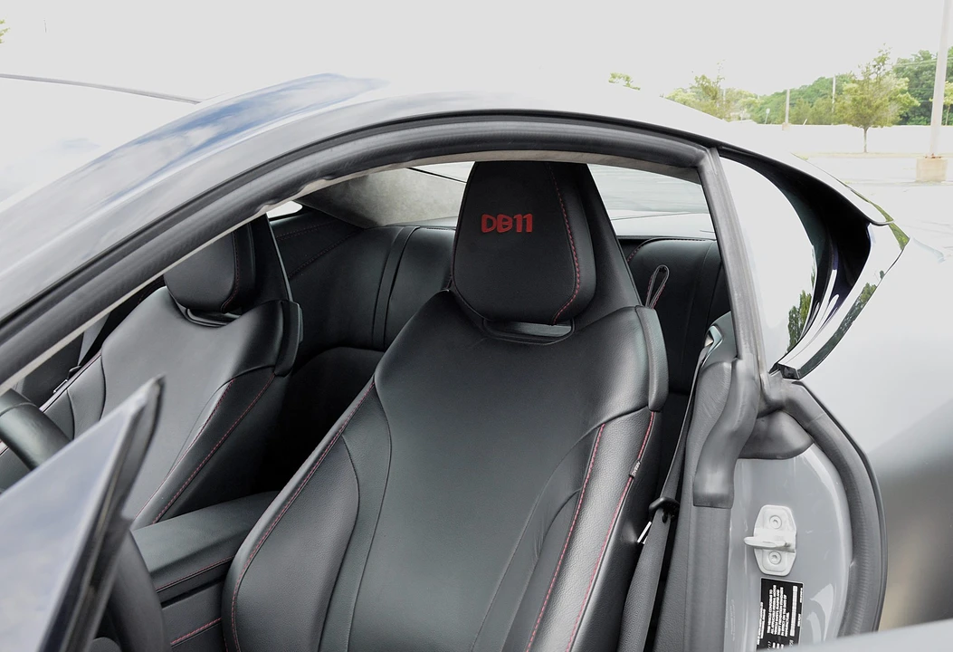 2017 Aston Martin DB11 - Image 28 of 31