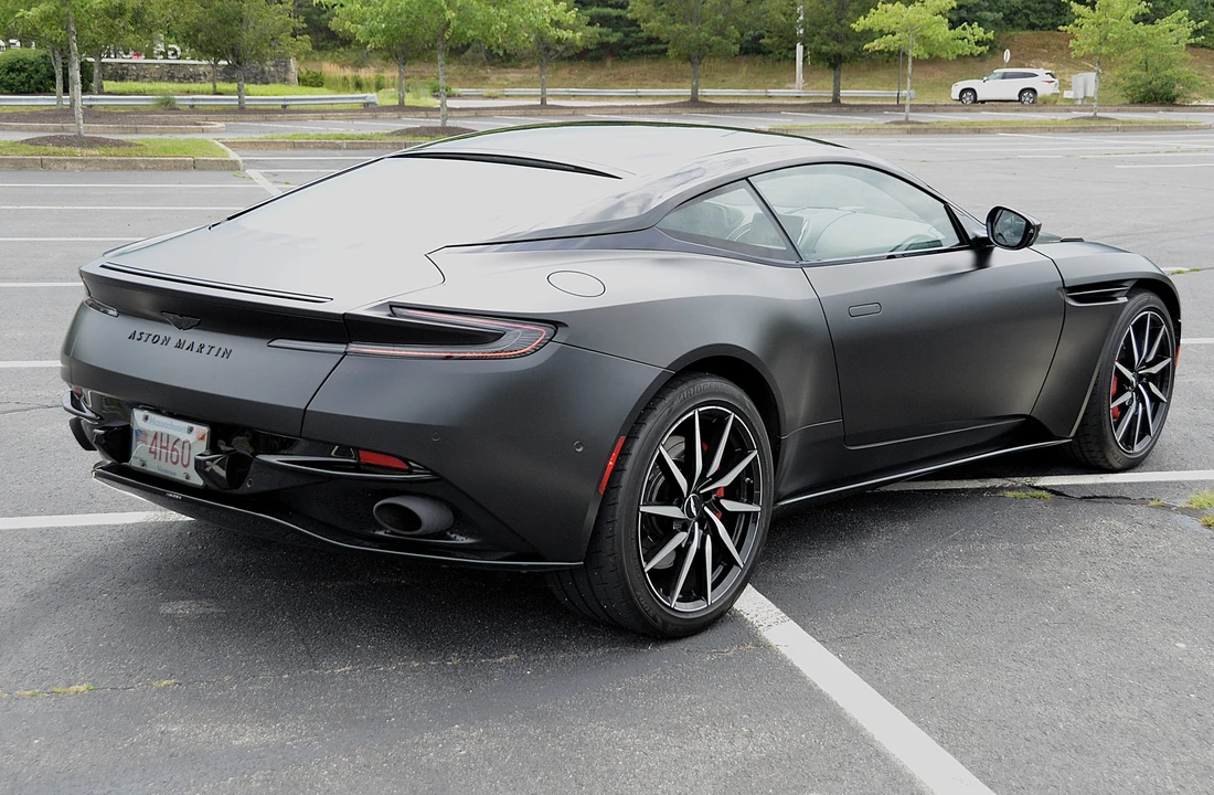 2017 Aston Martin DB11 - Image 6 of 31