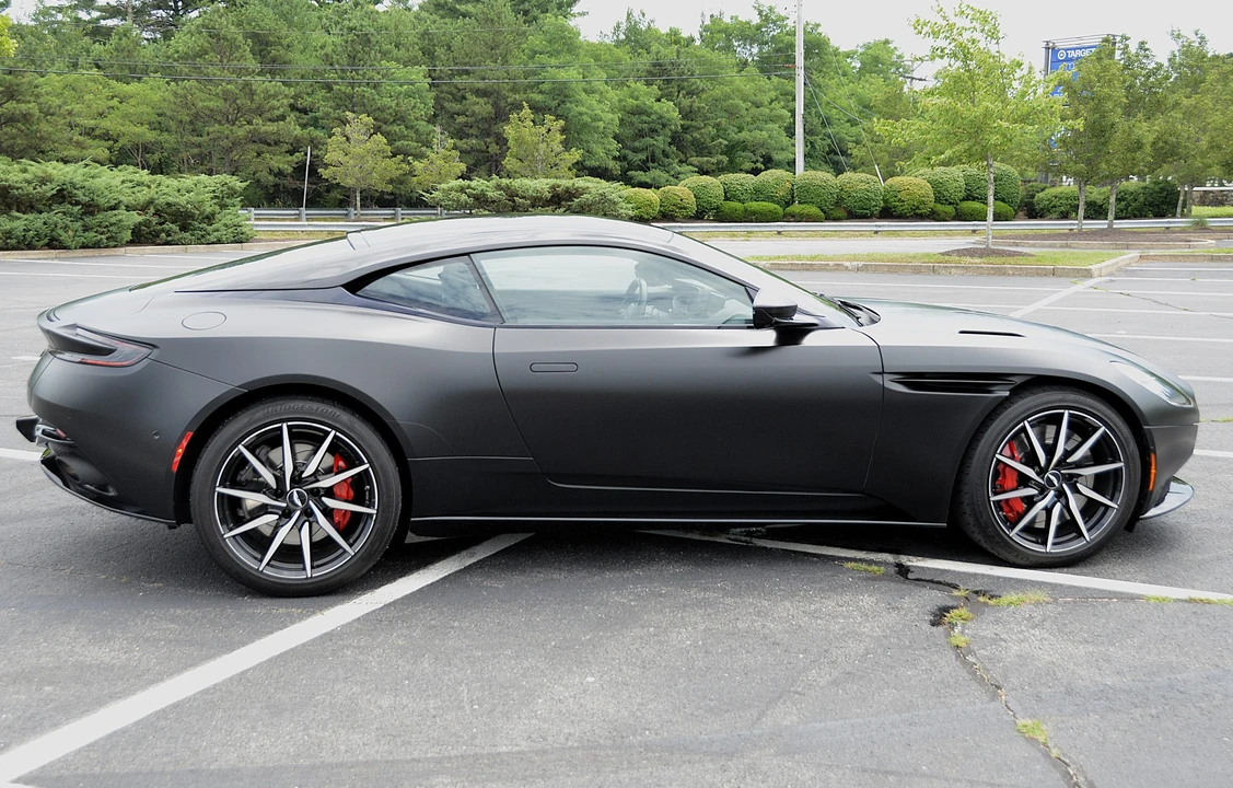 2017 Aston Martin DB11 - Image 7 of 31