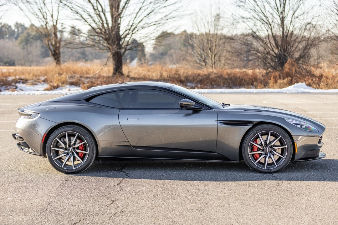 2017 Aston Martin DB11 - Image 13 of 31