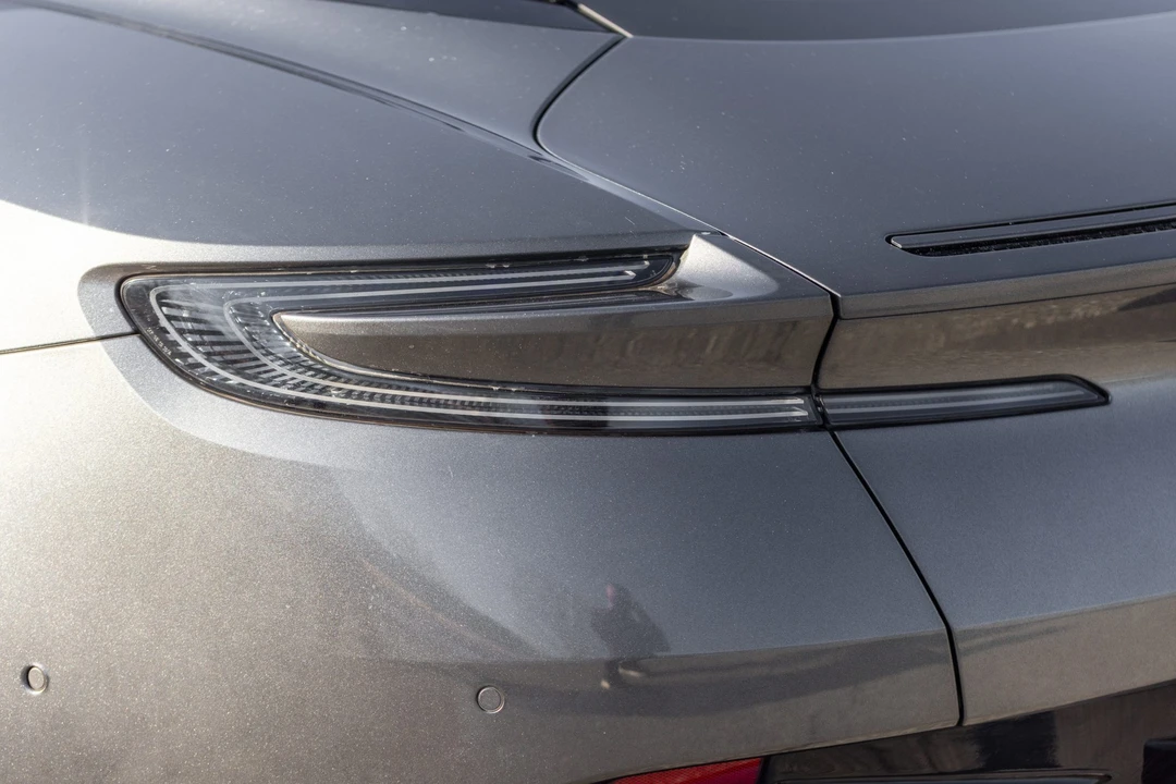 2017 Aston Martin DB11 - Image 25 of 31