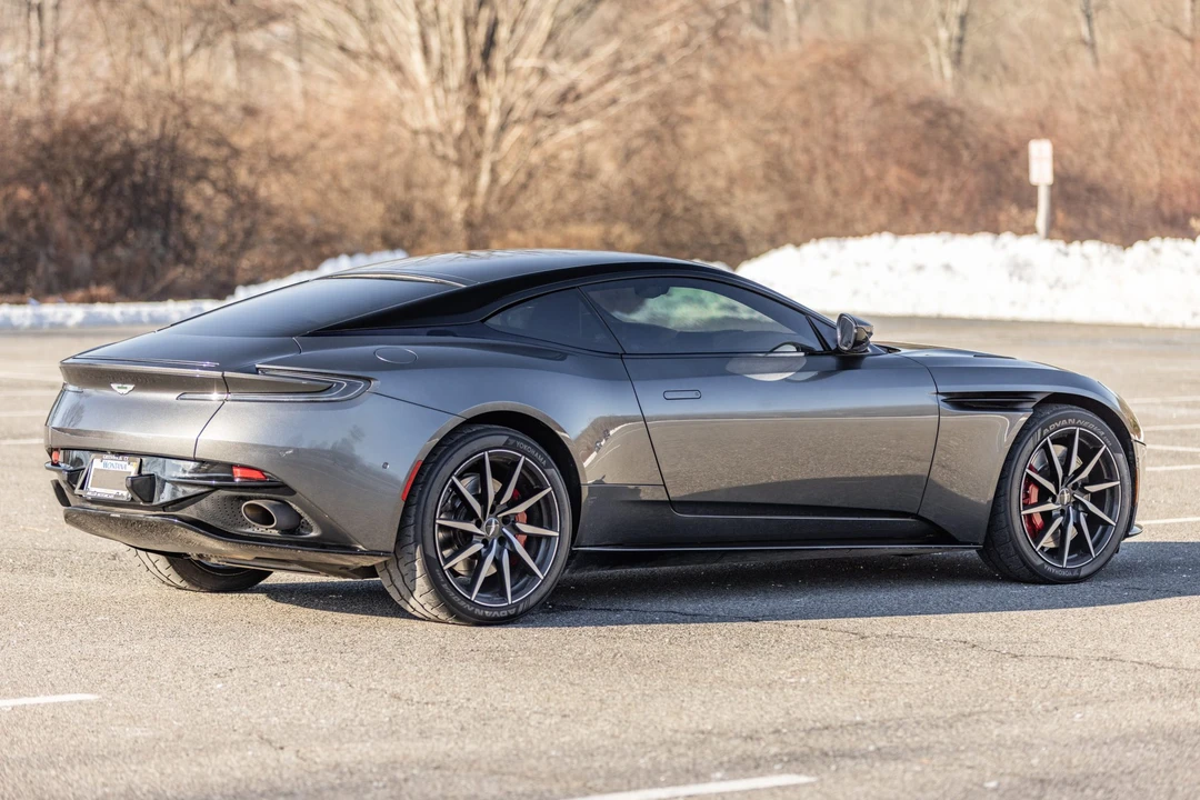 2017 Aston Martin DB11 - Image 12 of 31