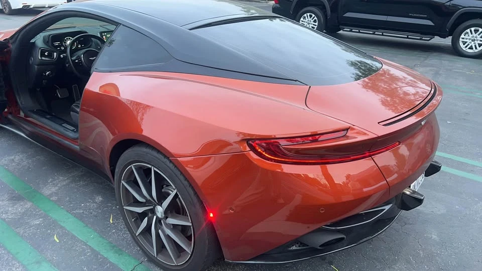 2017 Aston Martin DB11 V12 - Image 6 of 8
