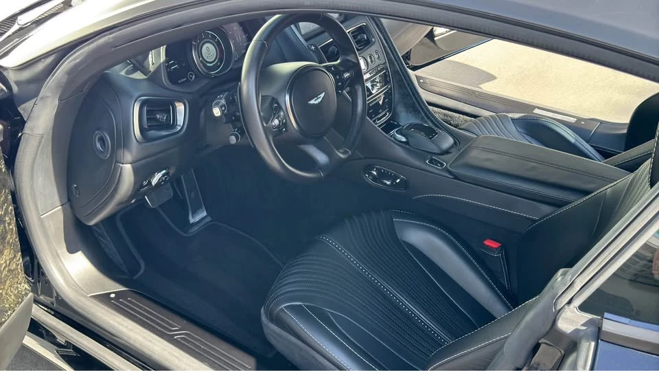 2017 Aston Martin DB11 V12 - Image 9 of 18