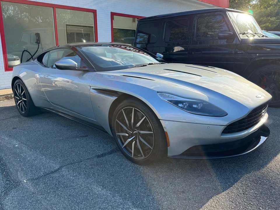 2017 Aston Martin - Image 6 of 12