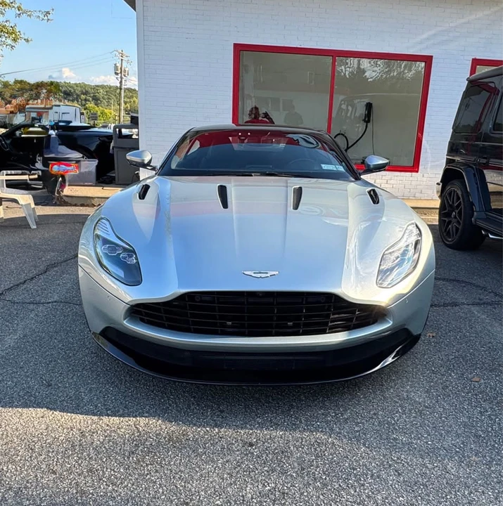 2017 Aston Martin - Image 2 of 12