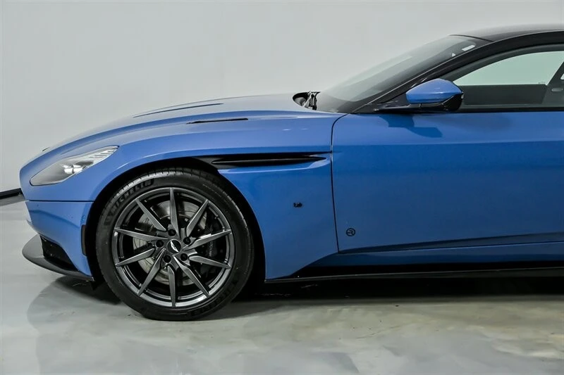 2017 Aston Martin DB11 V12 - Image 7 of 12