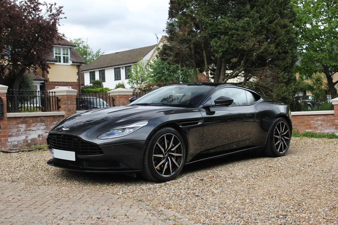 2017 Aston Martin DB11 AMR - Image 7 of 31