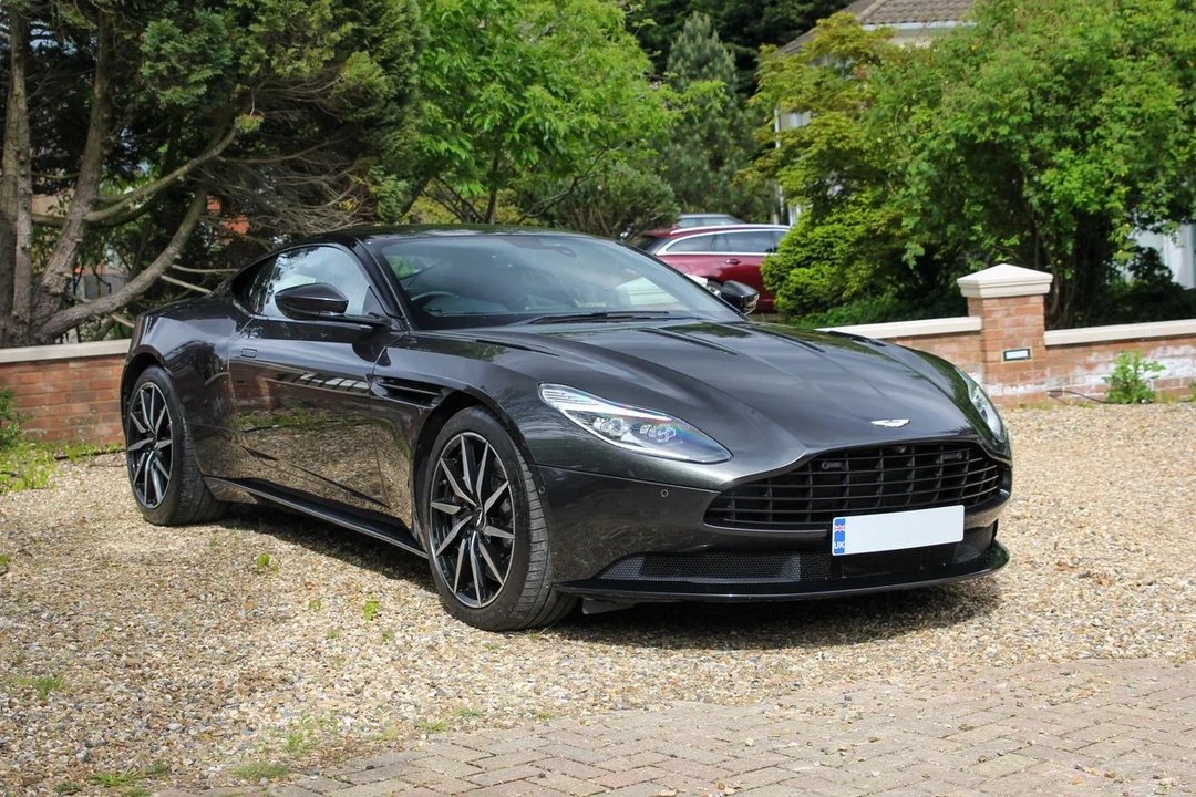 2017 Aston Martin DB11 AMR - Image 5 of 31