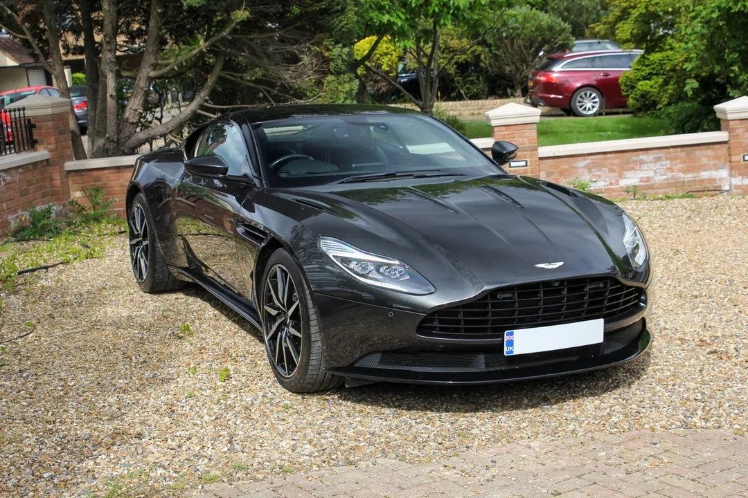 2017 Aston Martin DB11 AMR - Image 25 of 31